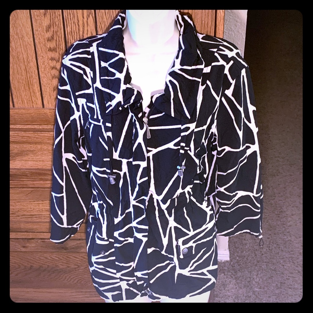 Zenergy by Chico’s Windbreaker/Rain Jacket